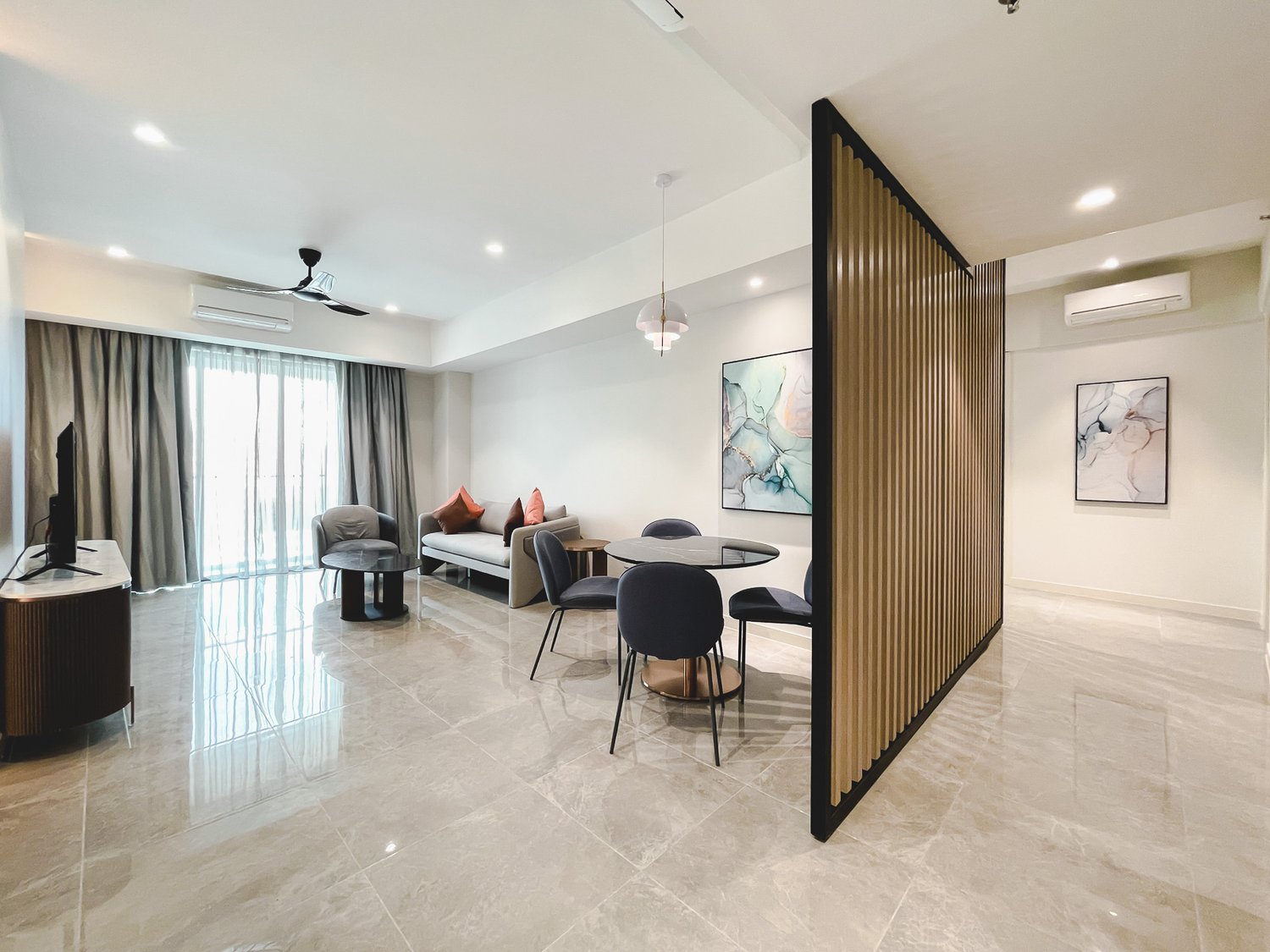 Two Bedroom Unit in The OOAK Suites and Residence