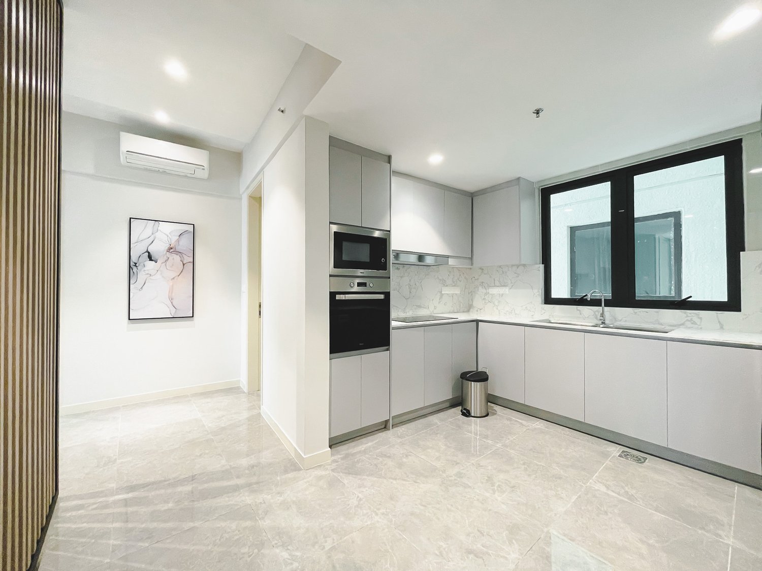 Two Bedroom Unit in The OOAK Suites and Residence - photo 6