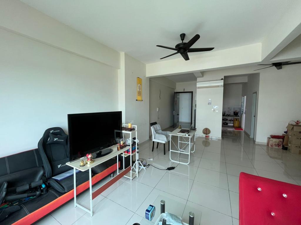 Straits Garden Residence Condo 780k - photo 1