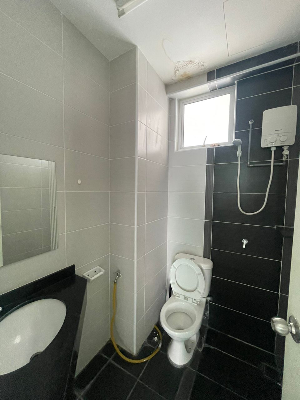 The Oasis Condo 2car parks 510k - photo 8