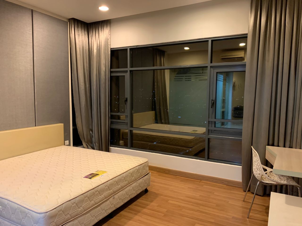 eve suites 2660 - photo 2