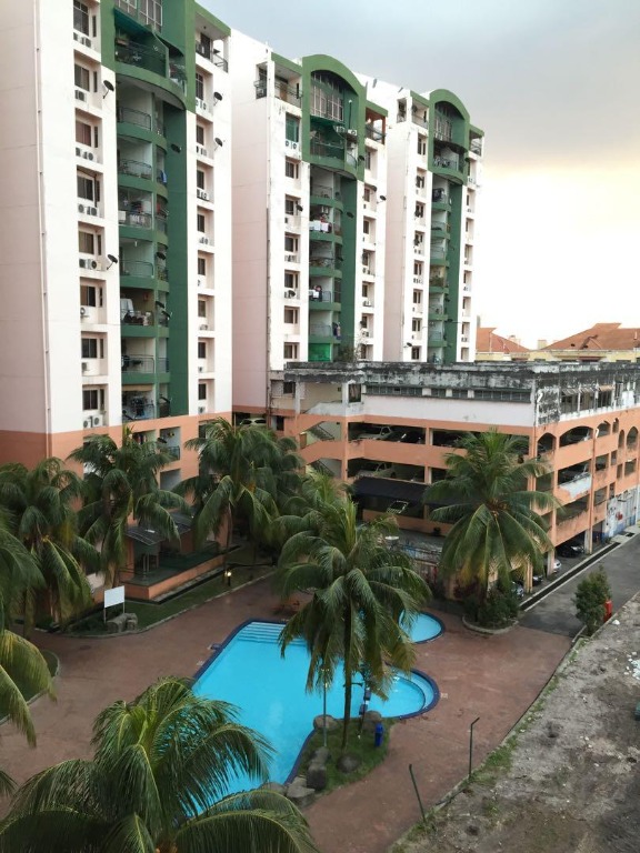 City Garden Palm Villa Condominium