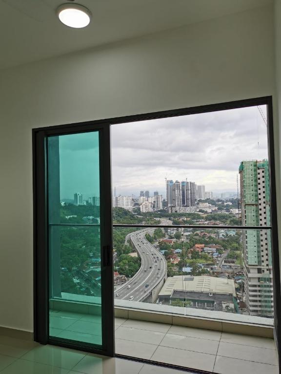 Citizen Train KL Sentral Mid Valley Jln Klang Lama - photo 7