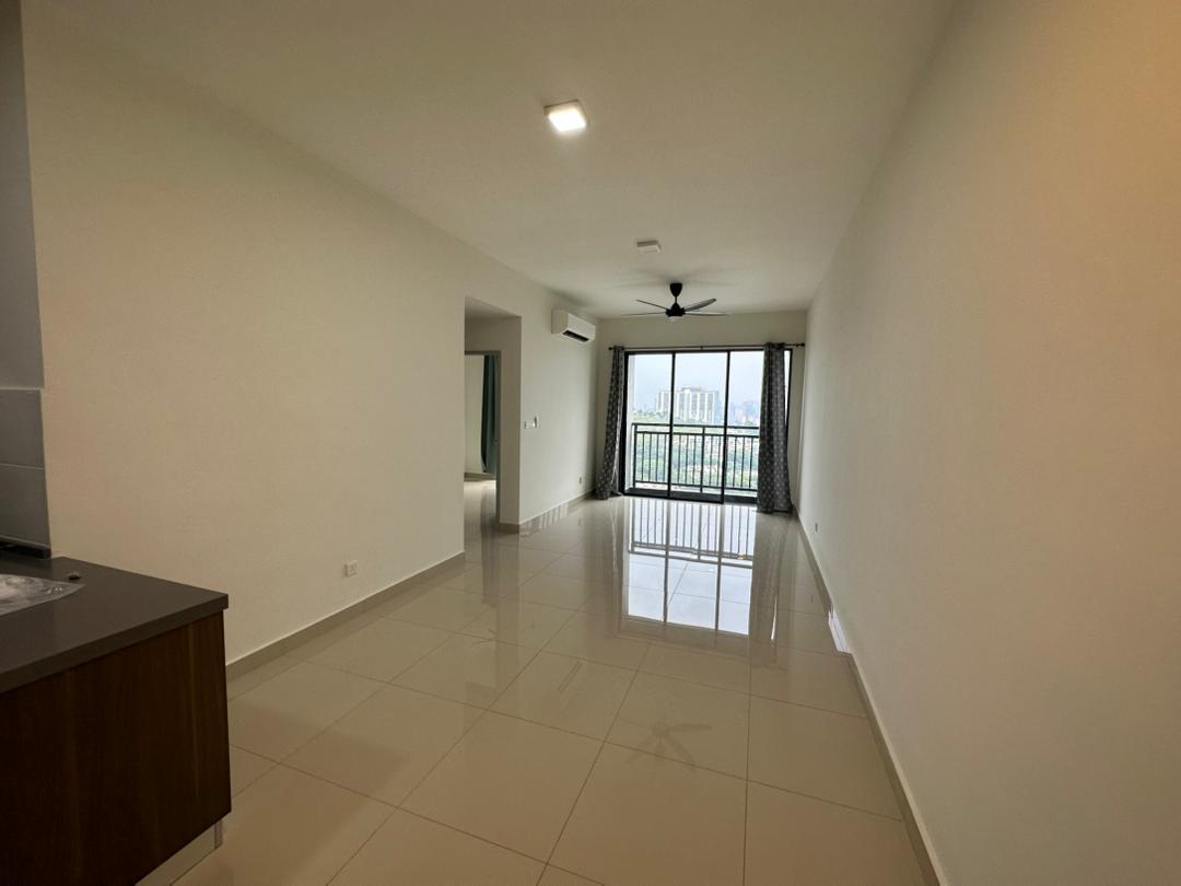 Platinum Arena Ktm Train Mid Valley Kl Sentral PJ - photo 3