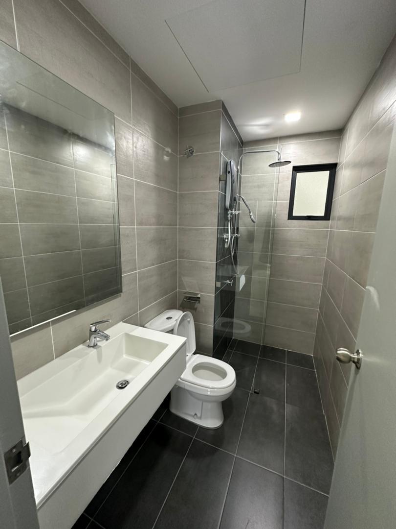 Platinum Arena Ktm Train Mid Valley Kl Sentral PJ - photo 4