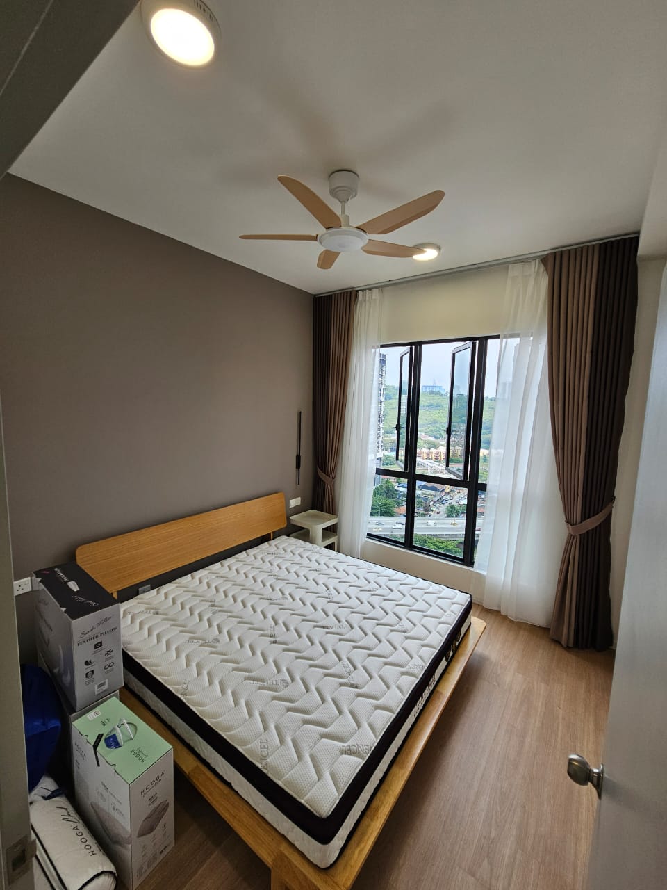 Platinum Arena Ktm Train Mid Valley Kl Sentral PJ - photo 7