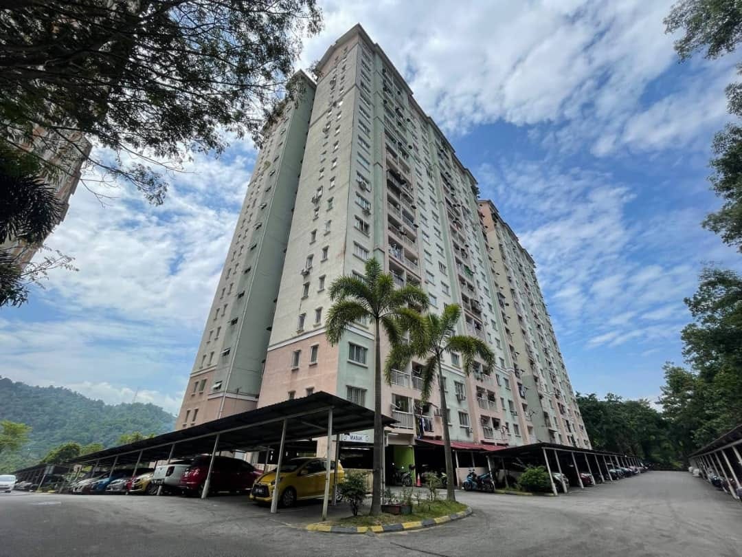 LAKEVIEW APARTMENT TAMAN JASA PERWIRA BATU CAVES,