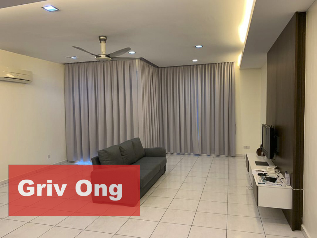 Brezza 1250sqft Full Furnished Mid Floor Town View