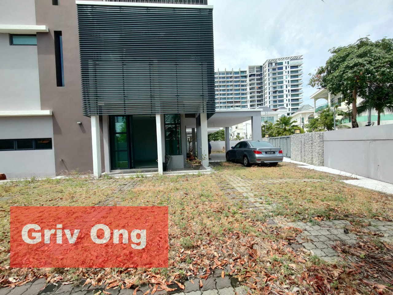 Pantai Jerjak Commercial Bungalow 12 Rooms Lift - photo 1