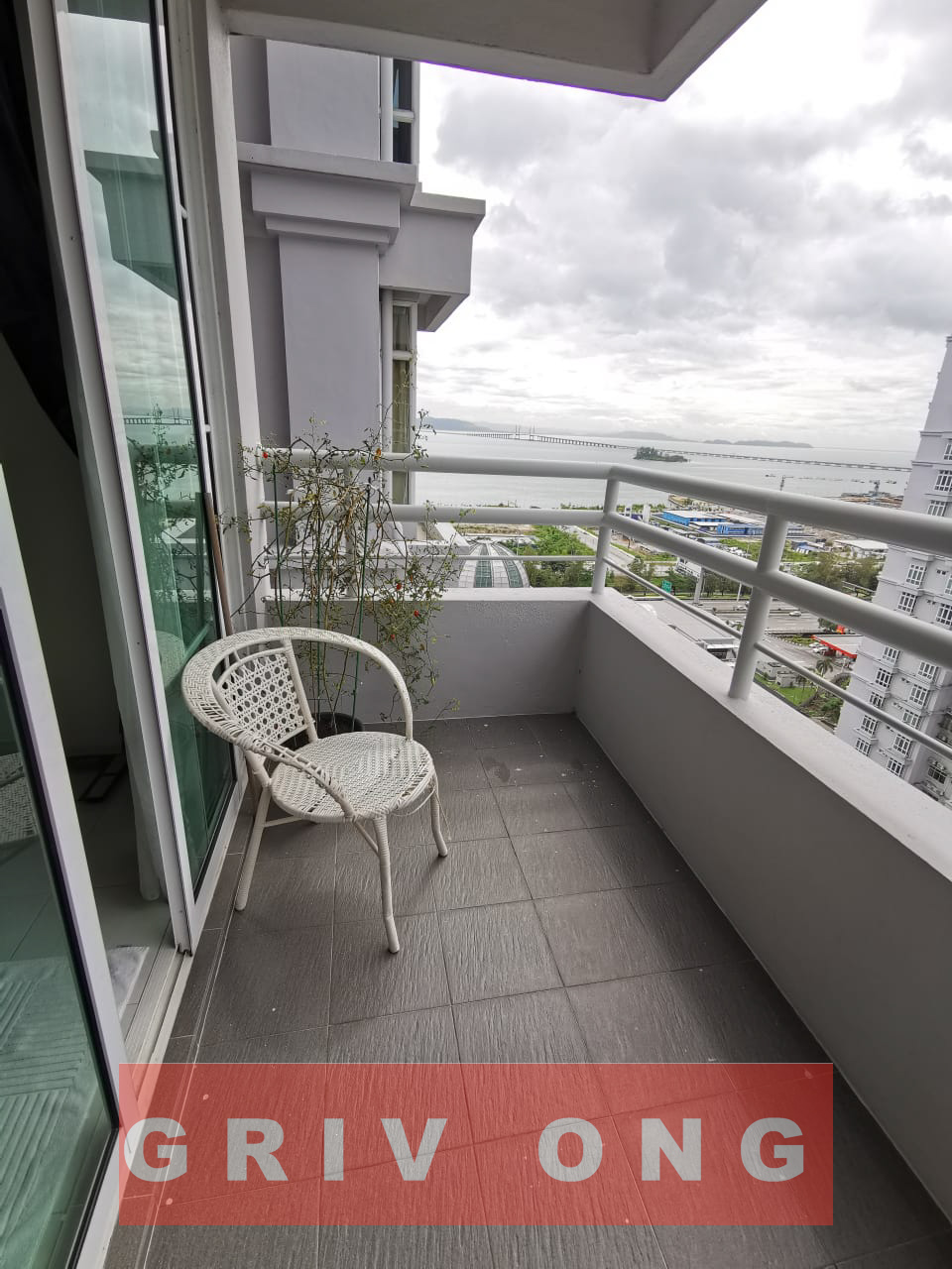 Bayswater 1173sqft Fully Furnish MidFloor Sea View - photo 3