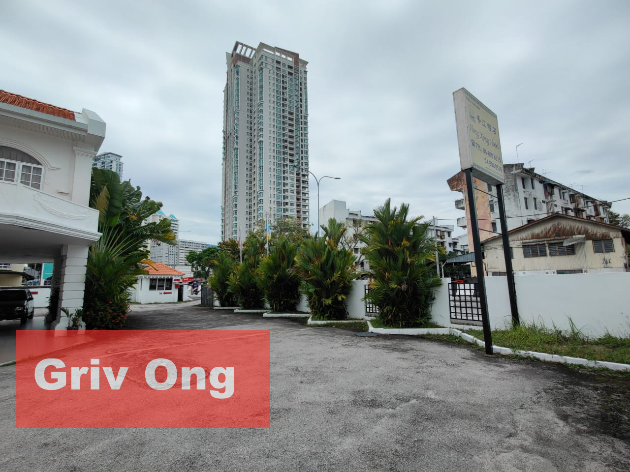 Commercial Bungalow Main Road Fronting 14k sqft