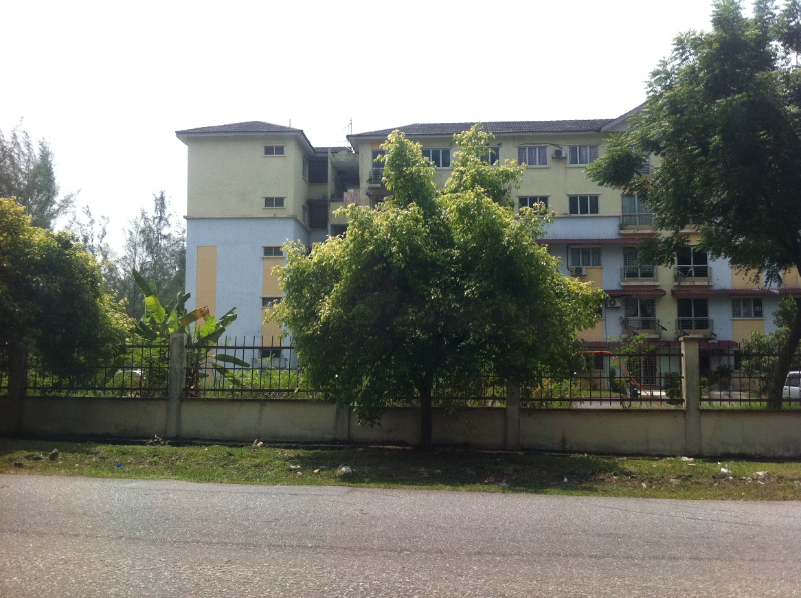 Las Palmas Apartment, Bandar Country Homes - photo 2