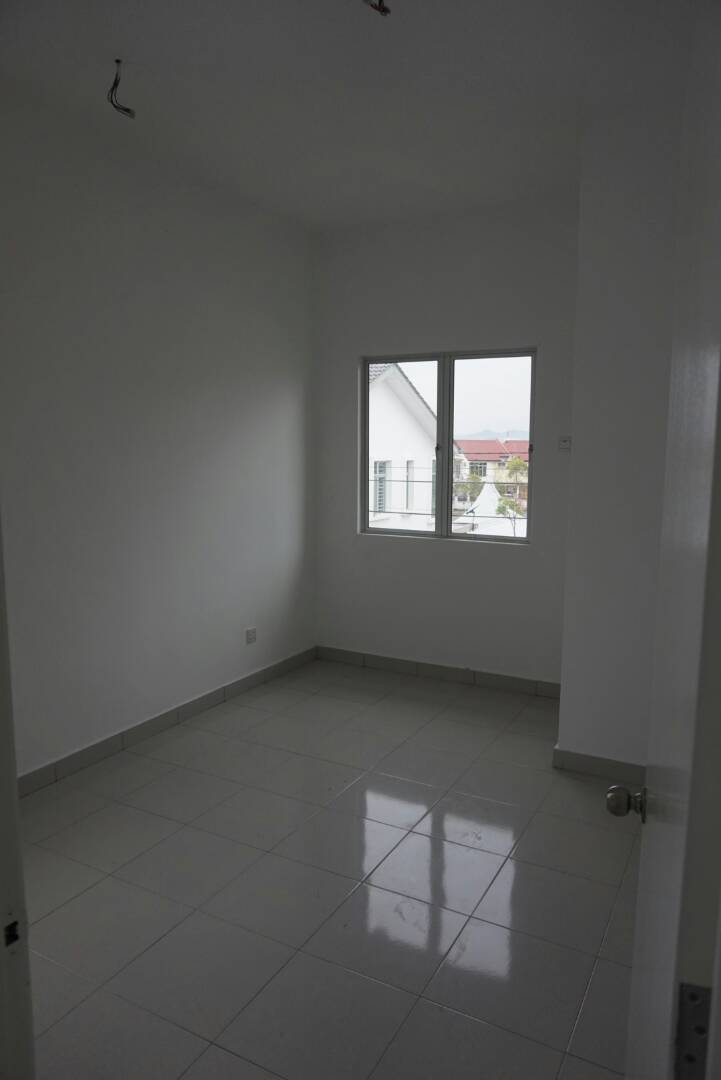 ENDLOT 2 sty House Taman Pelangi Semenyih 2 - photo 2