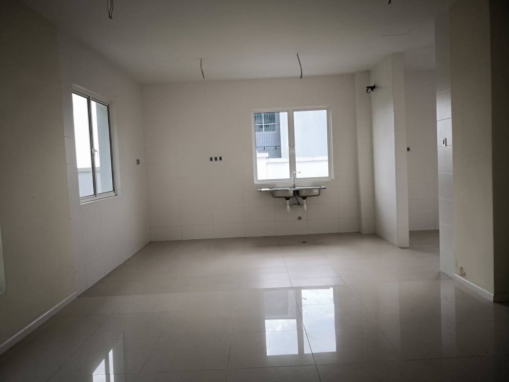 Type A  2 Sty BUNGALOW TAMAN BUKIT ROS - photo 2