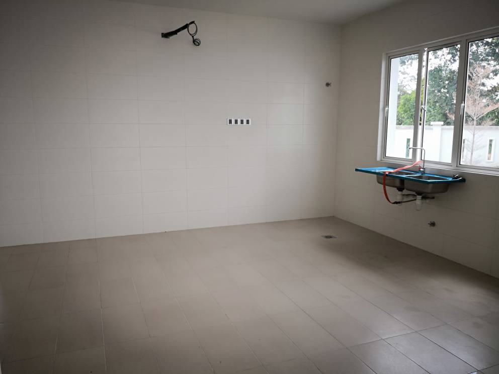 Phase 2 Type E  2 Sty Semi-D TAMAN BUKIT ROS - photo 3