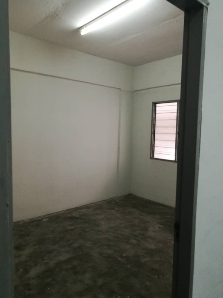 Low cost Flat Taman Bukit Mewah Fasa 7 - photo 3