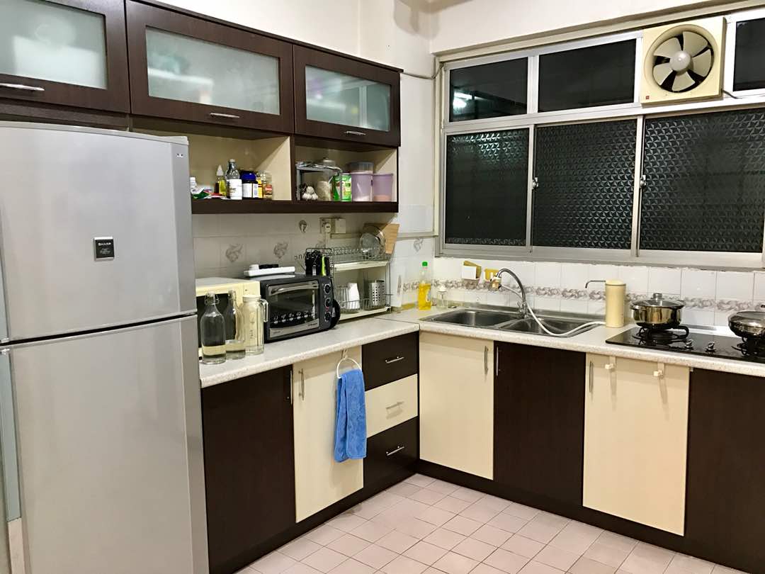 332k Petaling Indah Condo - photo 2