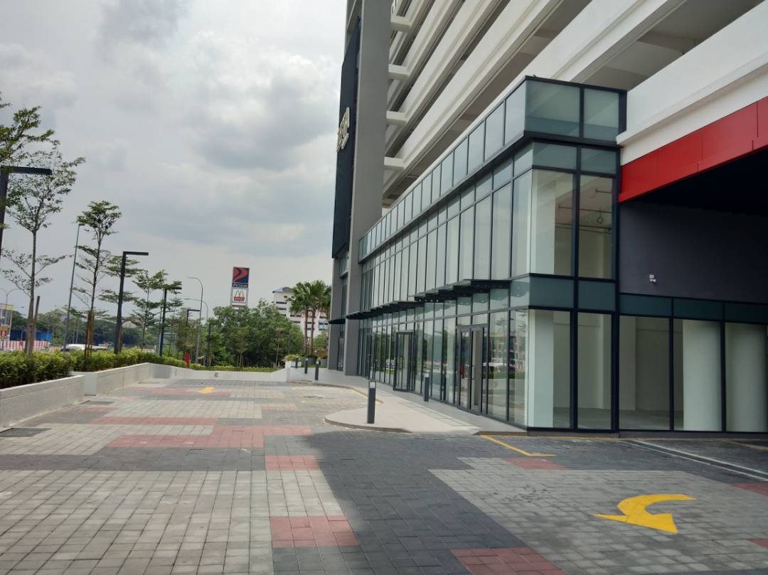 One South THE CUBE 940sqft - photo 4