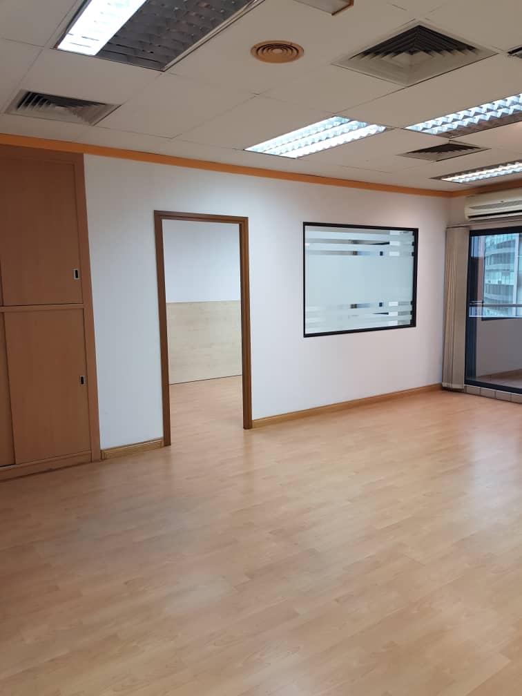 1335sf Wisma Uoa - photo 3
