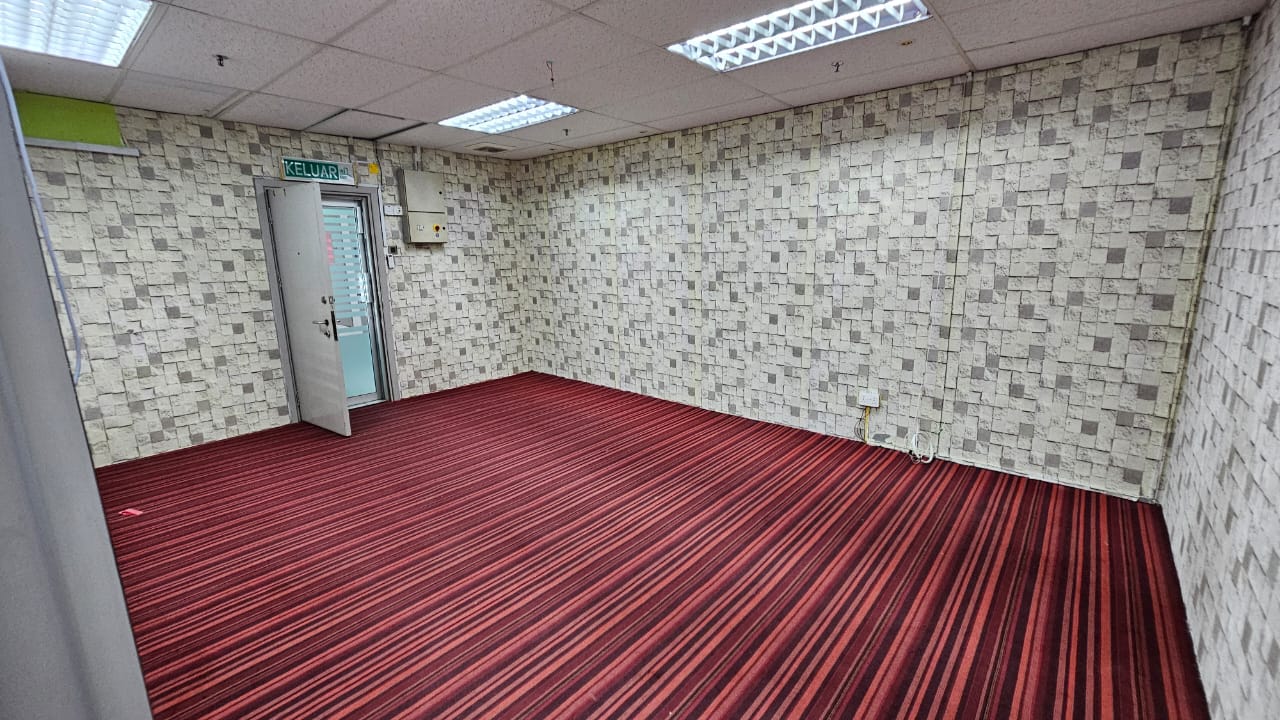 KL126 696qft Office Menara Uncang Emas, Viva Mall - photo 2