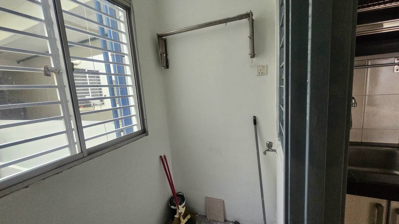 Baiduri Court For Rent - photo 3