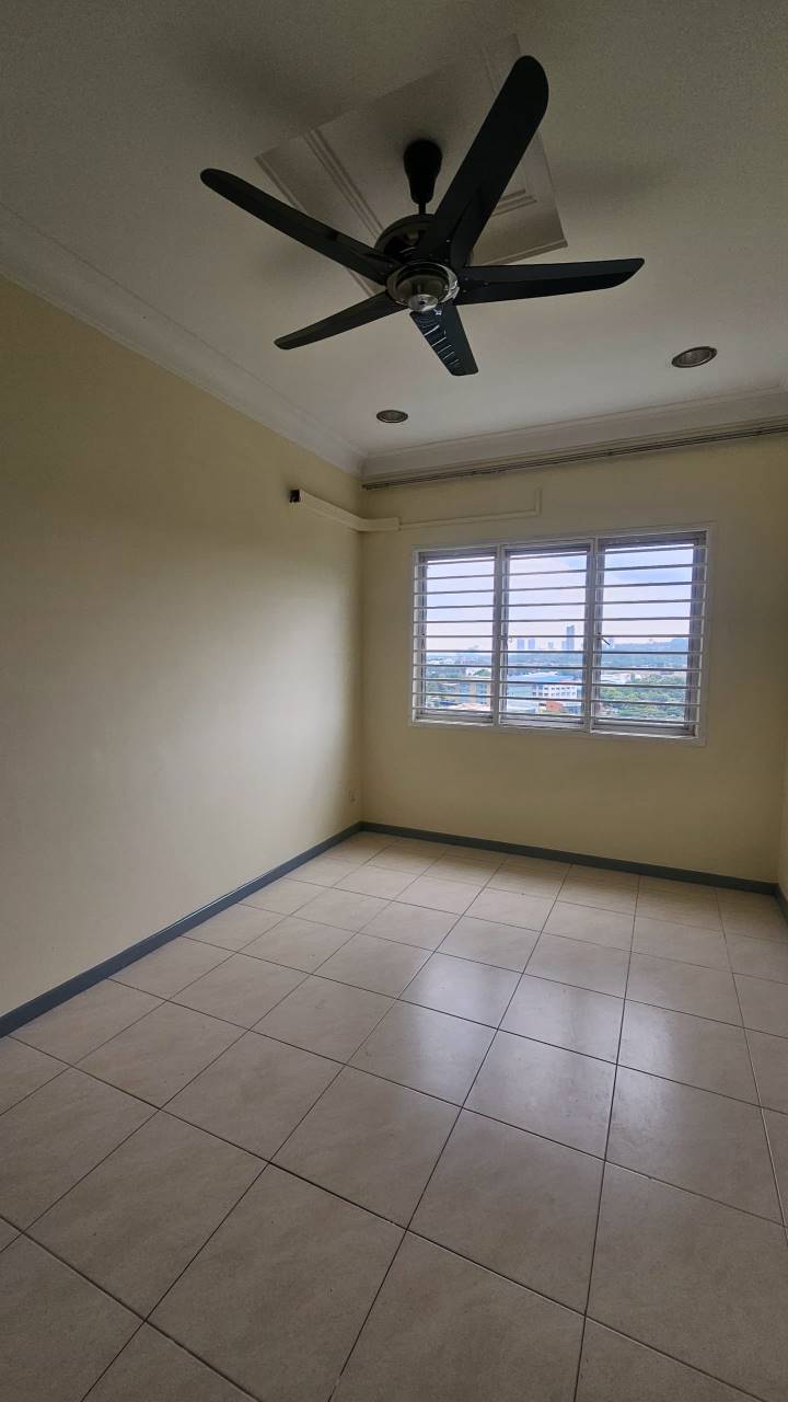 Baiduri Court For Rent - photo 4