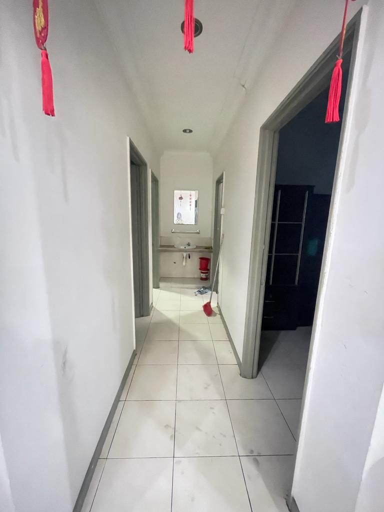 Baiduri Court For Rent - photo 3