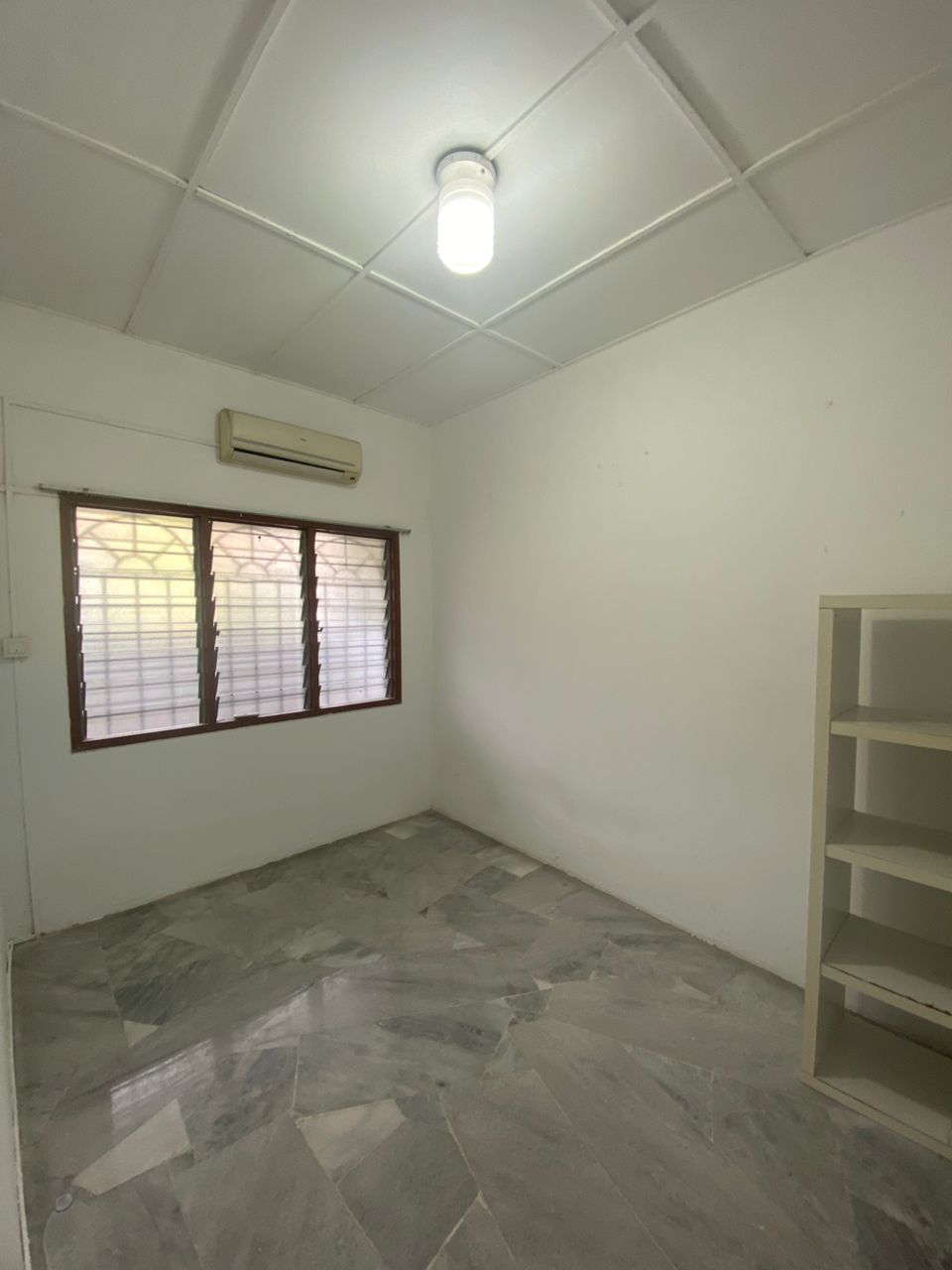 Taman Kinrara - photo 6