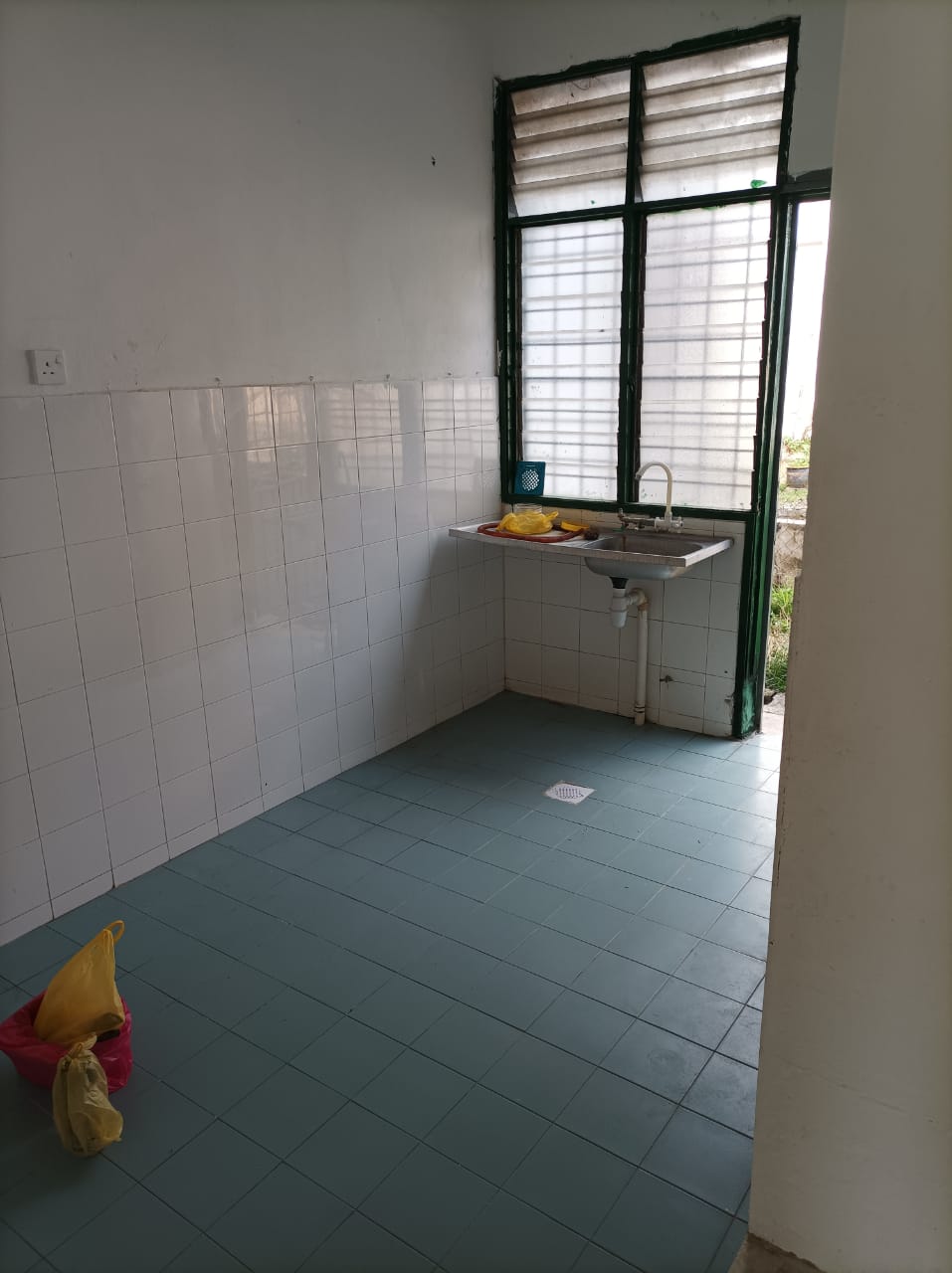 Taman Saujana Puchong - photo 2