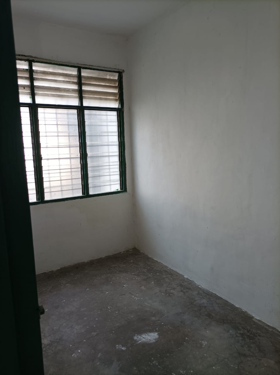 Taman Saujana Puchong - photo 3