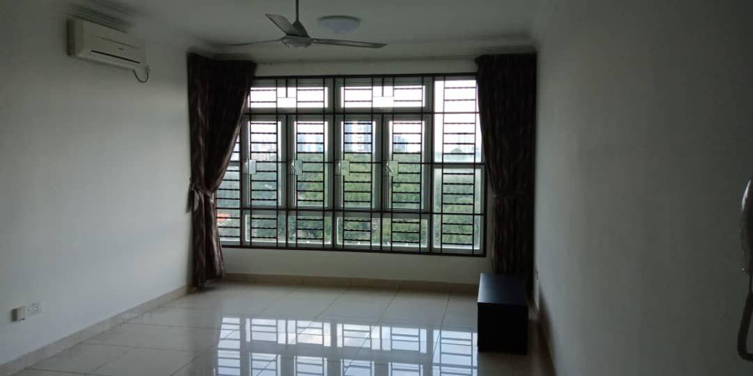 Golden Sands Seaview Residence Suites - photo 1