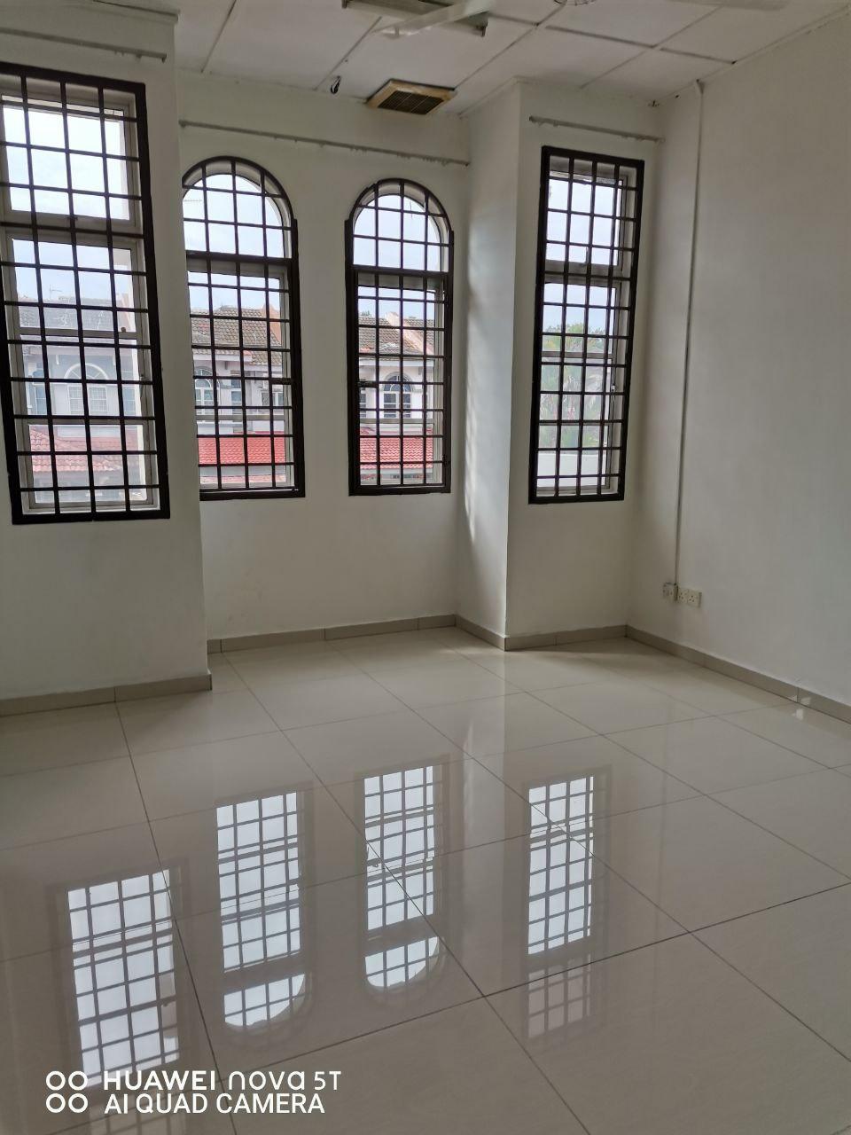Jalan Indah 1 Taman Bukit Indah - photo 6