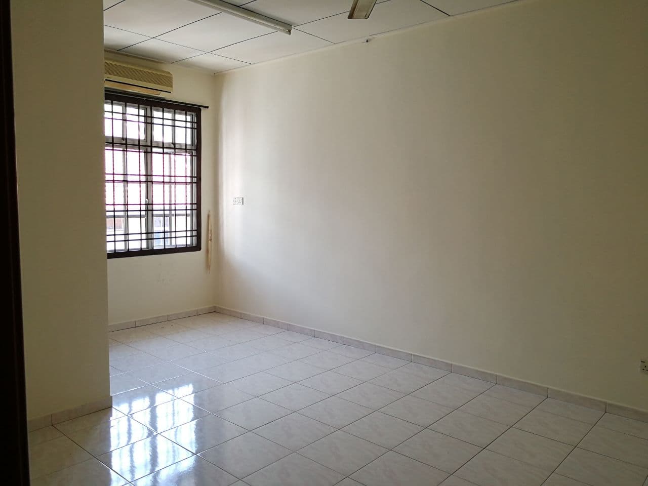 Jln Harmonium 21 Desa Tebrau - photo 8