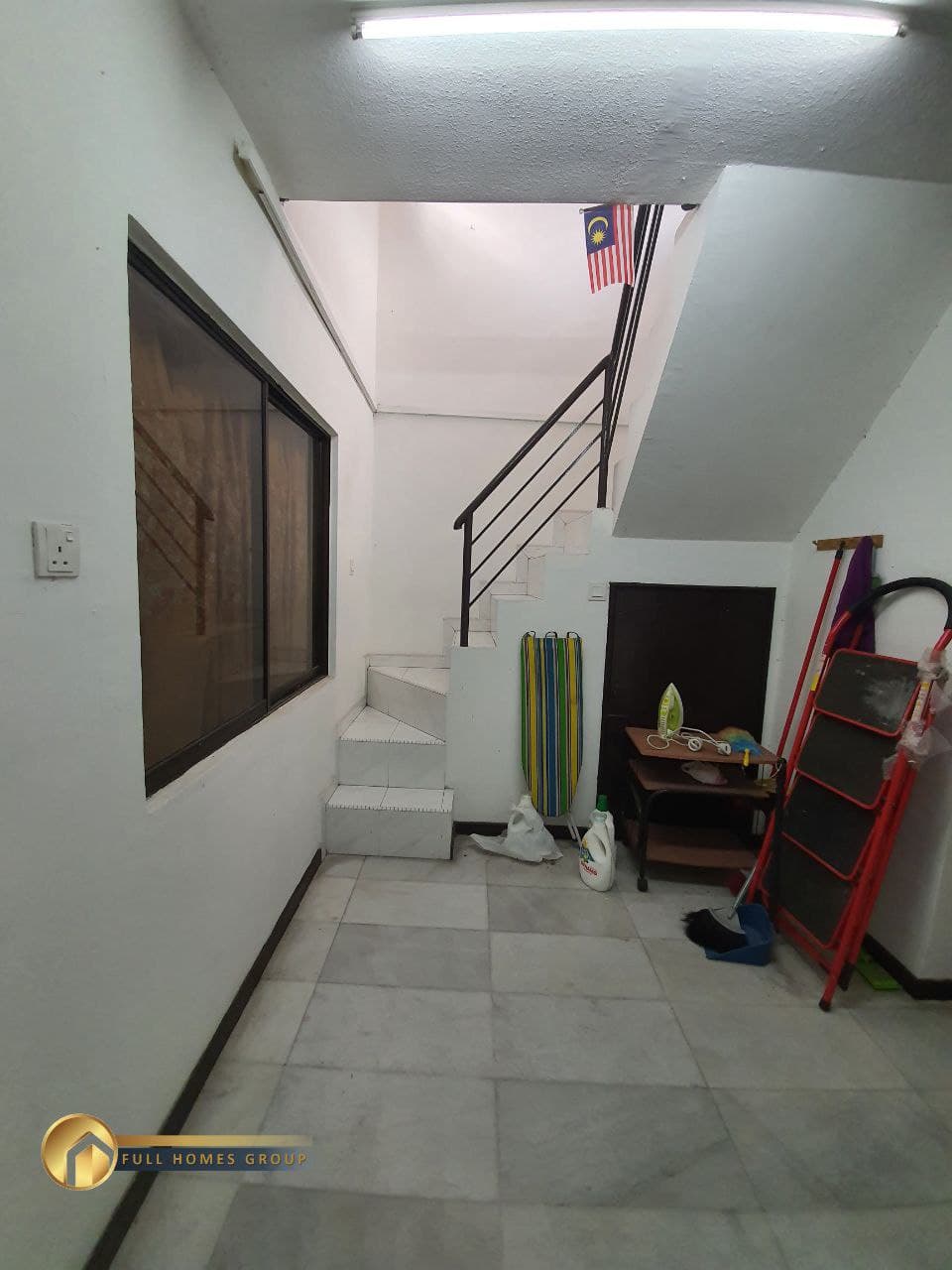 Jalan Pahlawan Taman Tun Aminah - photo 2