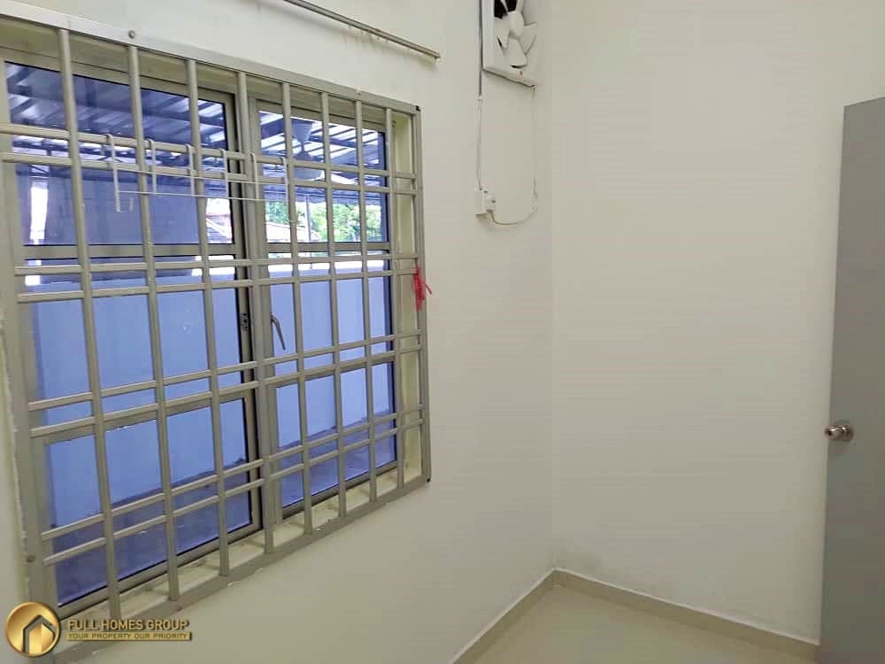 Jalan Indah 5 Bukit Indah - photo 3