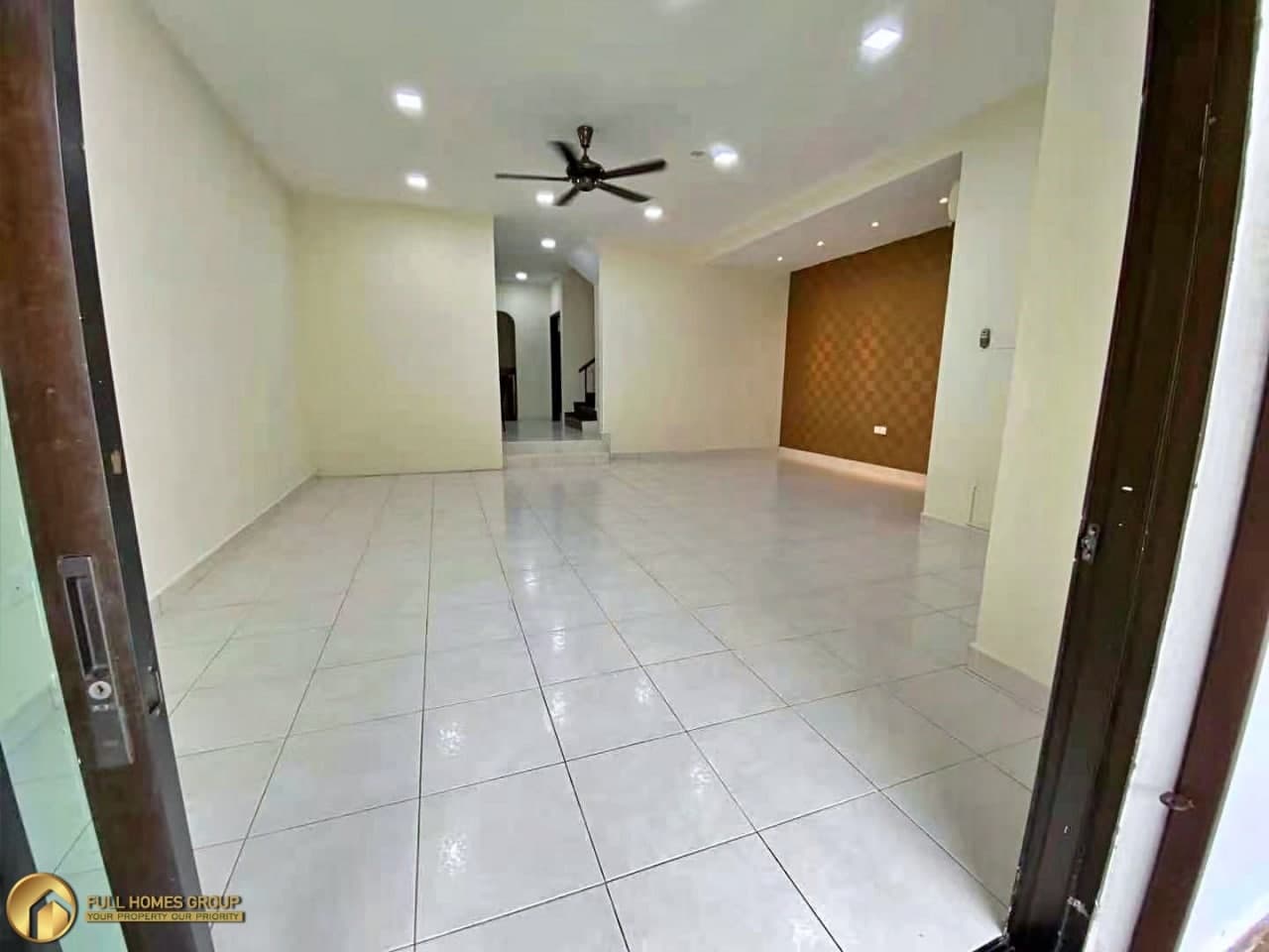 Jalan Permata 1, Tmn permata beside taman perling
