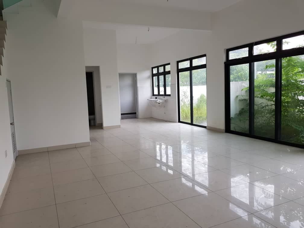 Scientex Mutiara Mas, Opal