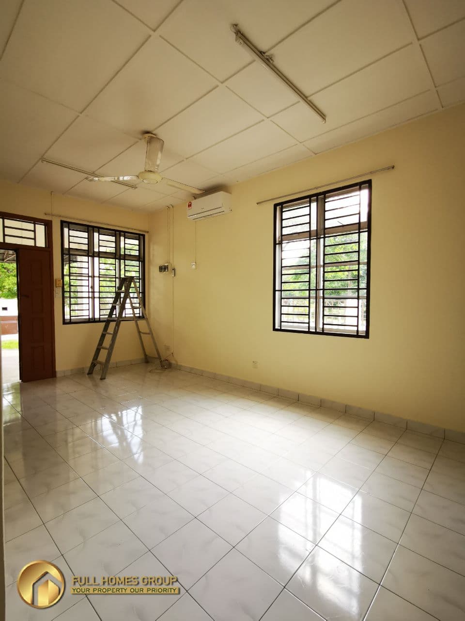 JALAN INDAH 22 BUKIT INDAH