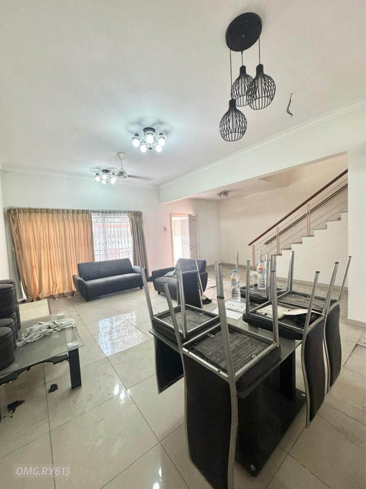 Below Market 22x70 Kota Bayuemas 2storey Good Cond - photo 2