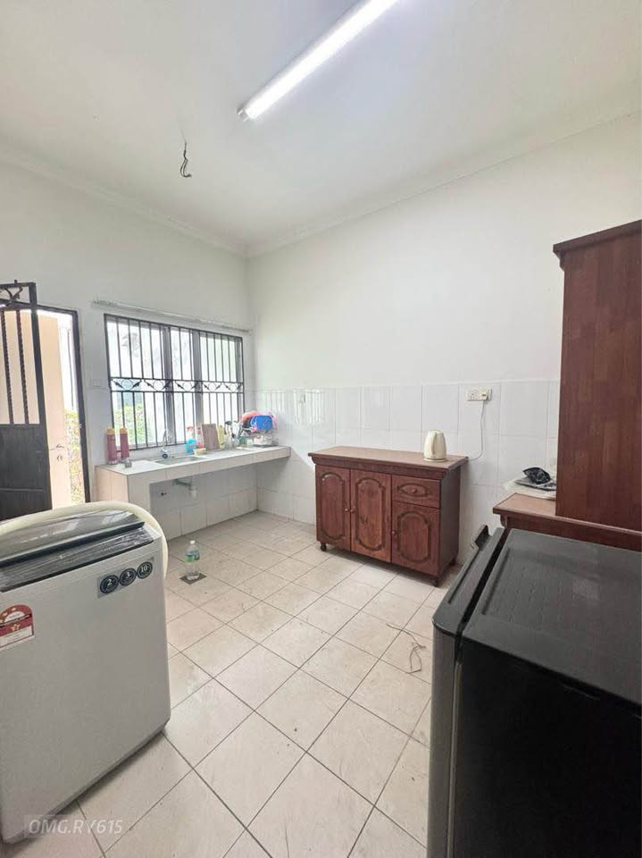 Below Market 22x70 Kota Bayuemas 2storey Good Cond - photo 4