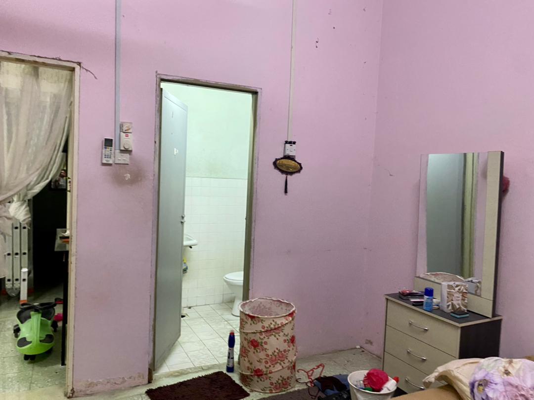 Single Storey Terrace House Taman Semarak - photo 3
