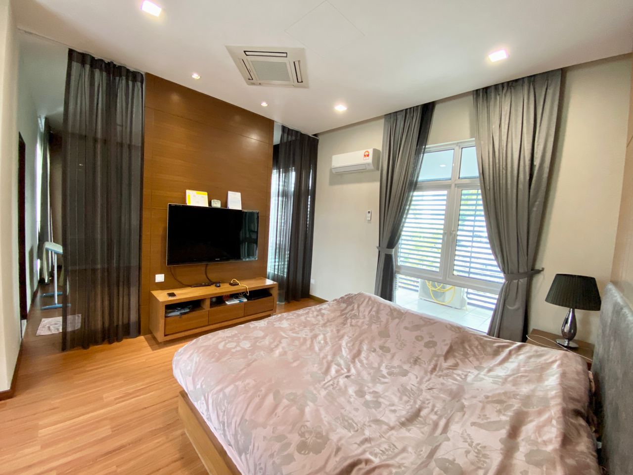 3 STY CORNER MINDEN HEIGHTS BUNGALOW GELUGOR - photo 5