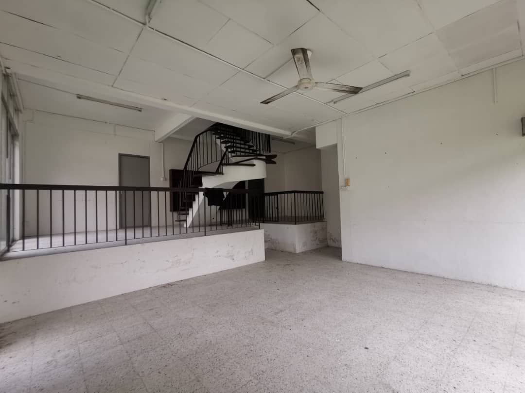 2STY MINDEN HEIGHT 6660SF SEMI-D GELUGOR - photo 2