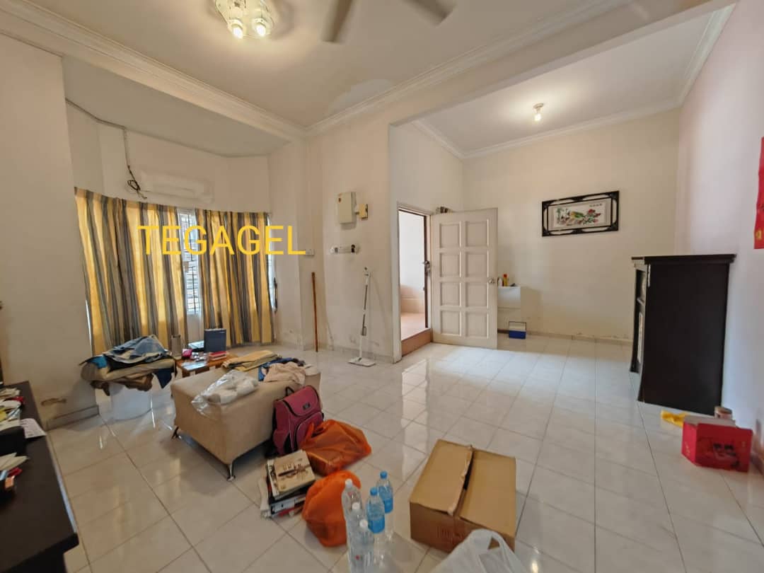 Renovated Bandar Put ...