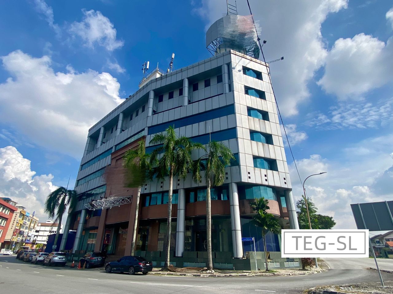 Highly Visible Klang ...