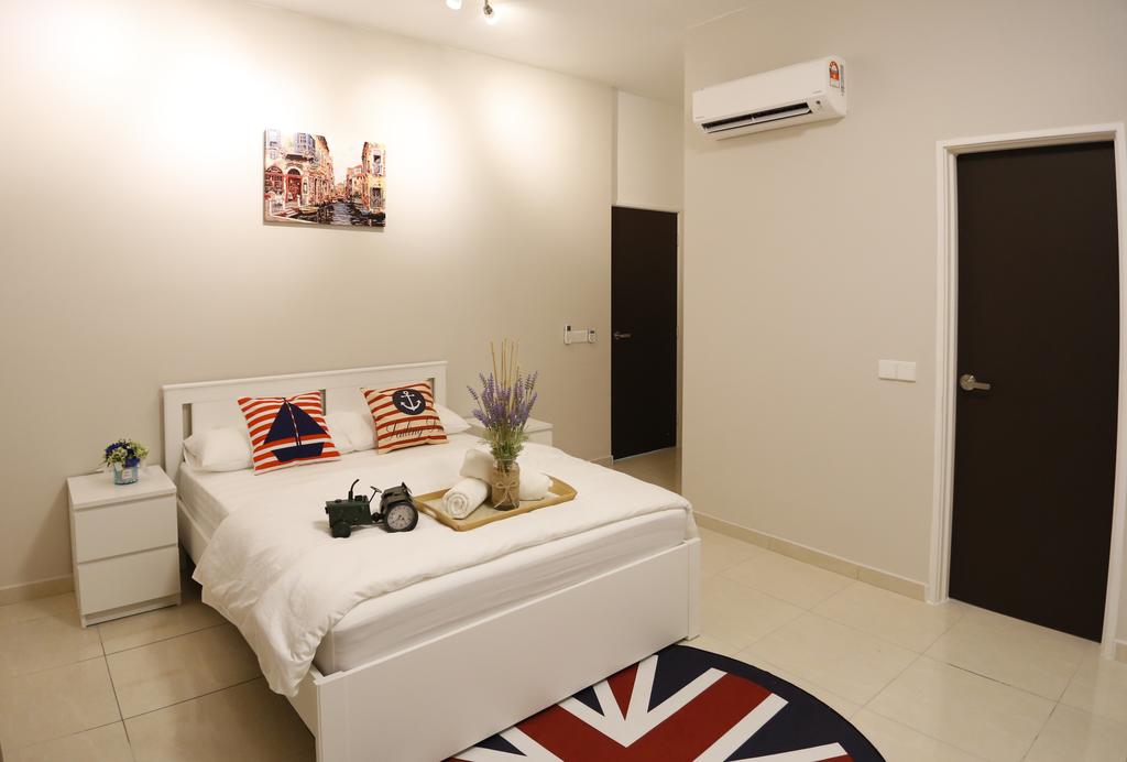 1300sf 5xxk Luxury Hilltop Semi D Condo,KLCC VIEW - photo 3