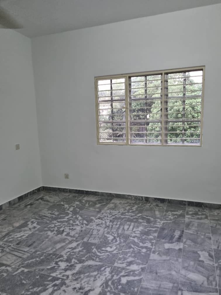 Kemensah Villa - photo 2