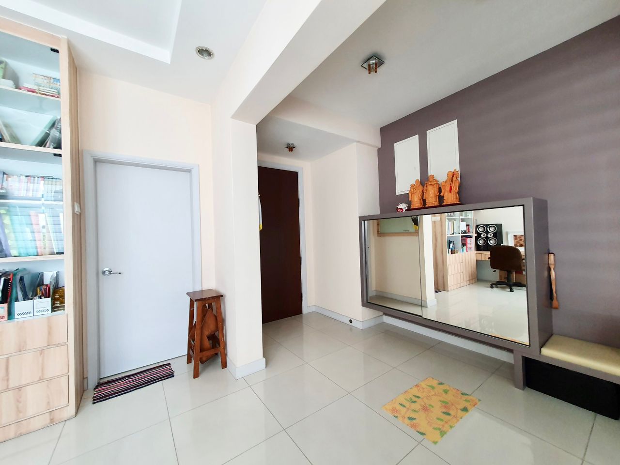 PLATINO CONDO 2476sf Fully Renovated Furnish - photo 3
