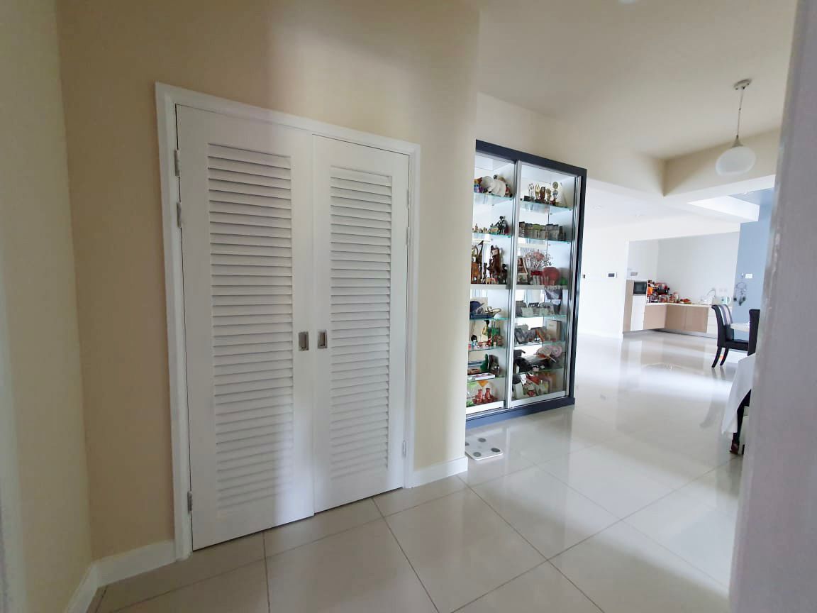 PLATINO CONDO 2476sf Fully Renovated Furnish - photo 8