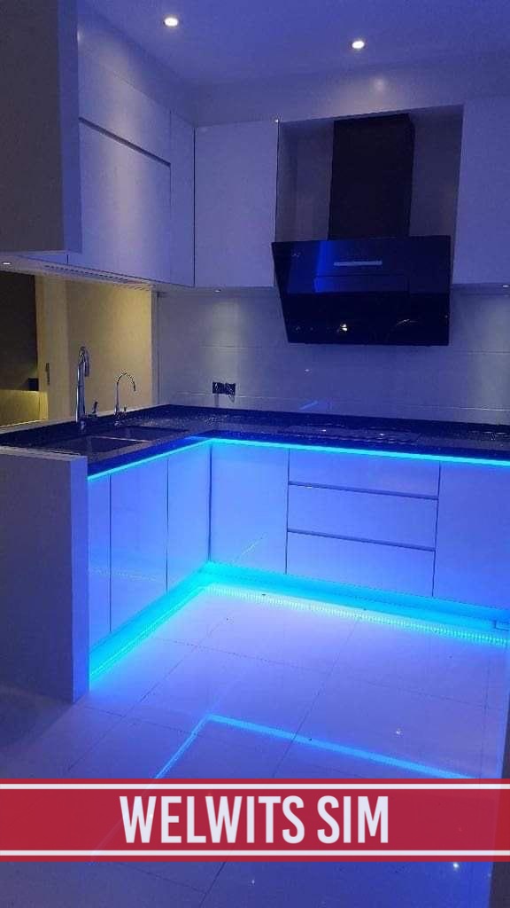 VERTIQ CONDO 1044sf Mid Floor Pool View - photo 4